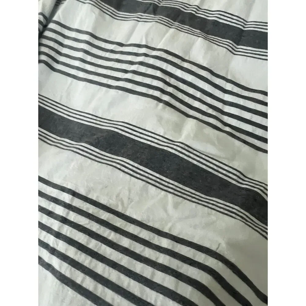 Pottery Barn Kids matelasse duvet cover navy blue white striped twin bedding